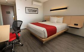 City Express Santiago Aeropuerto